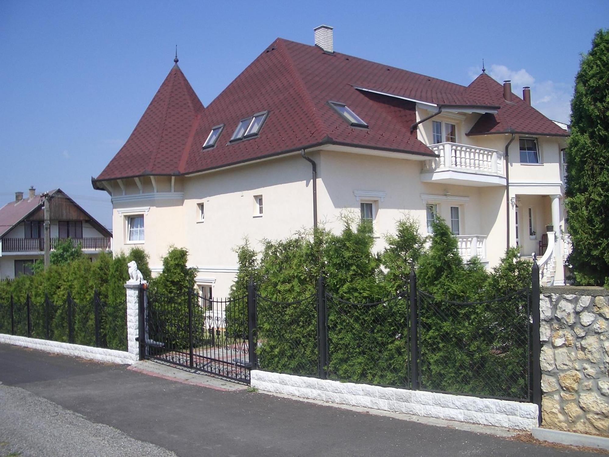 Hegyi Villa Hévíz 外观 照片