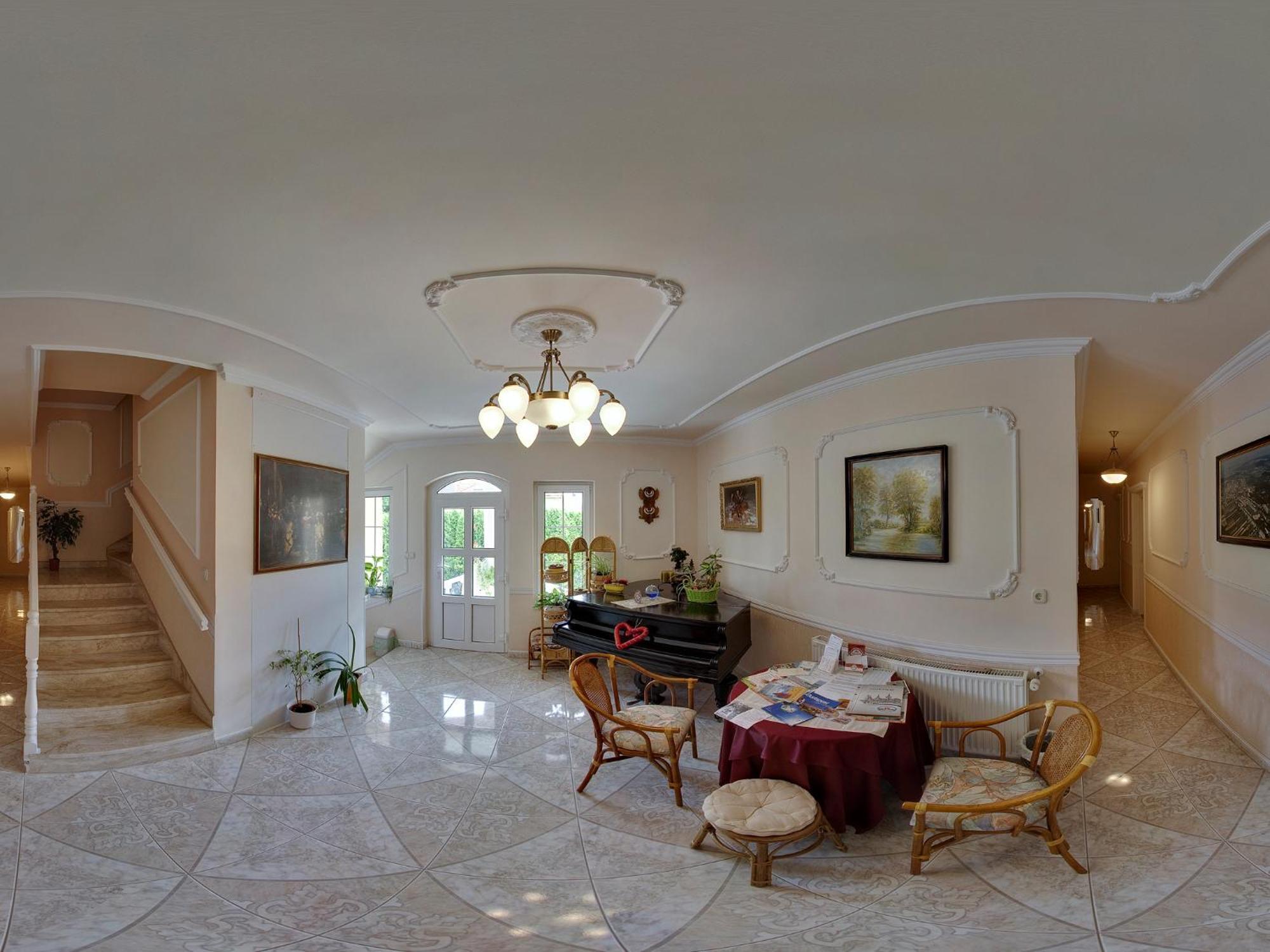 Hegyi Villa Hévíz 外观 照片