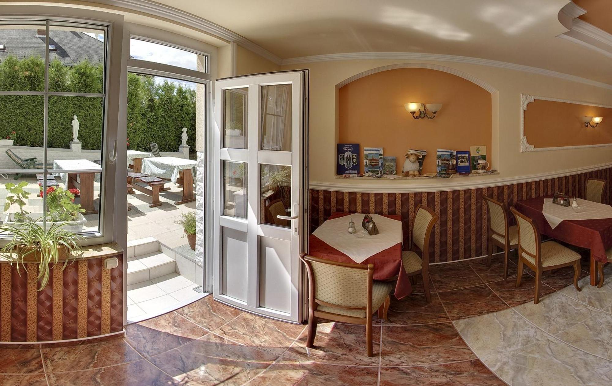 Hegyi Villa Hévíz 外观 照片