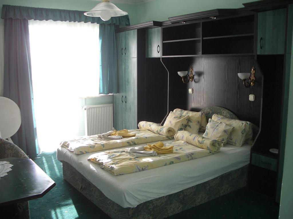 Hegyi Villa Hévíz 客房 照片